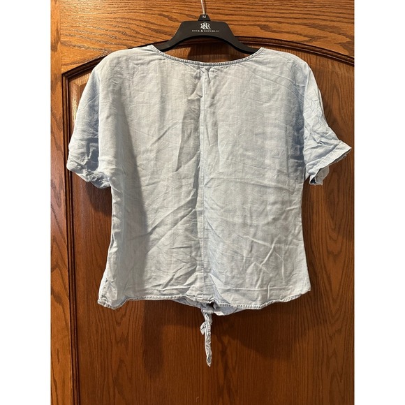 Harper Heritage Women's Chambray Button Down Tie Front Short Sleeve Top - Picture 3 of 5